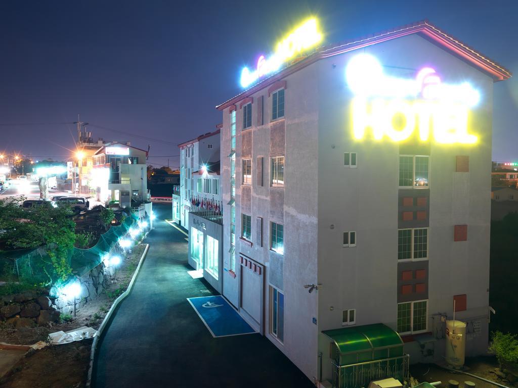 济州海洋家庭酒店 济州市 外观 照片